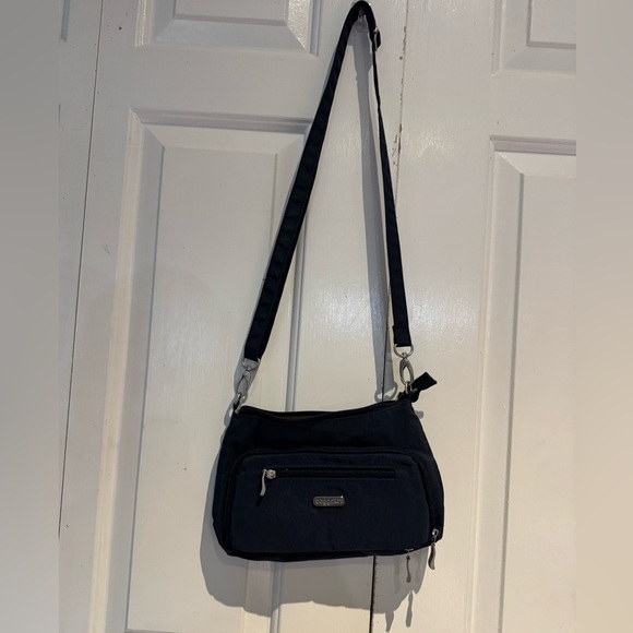 Secured Anti- left Baggallini   Crossbody  Bag - Picture 10 of 16